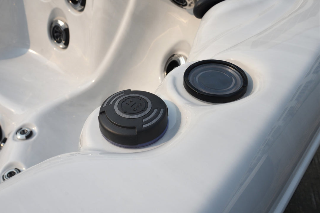 DL873 – Dominion Spas